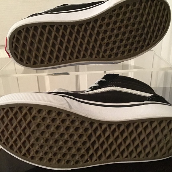 Vans- High Top Black Suede - Old School- - Picture 3 of 3